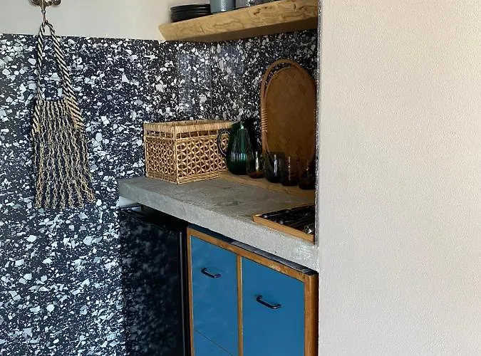 Residenza Rosso Di Sera * カポリーヴェリ