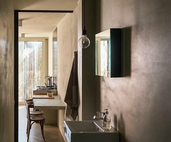 Residenza Rosso Di Sera * カポリーヴェリ