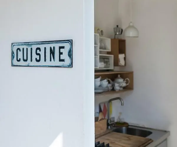 Residenza Rosso Di Sera カポリーヴェリ